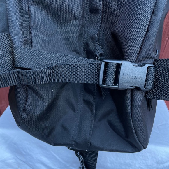 L.L. Bean Compact Adventure Duffle Bag (Small) NEW with Tags - Picture 8 of 8